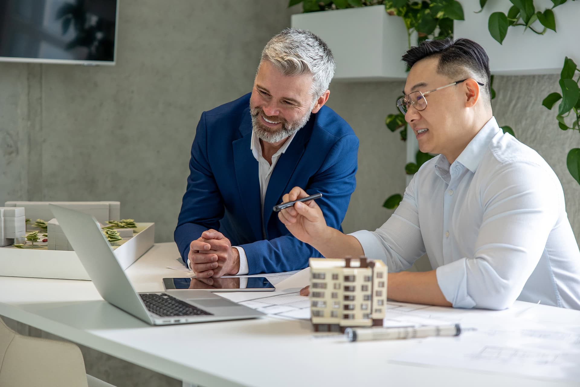 Wie schafft die Whitefield Real Estate GmbH durch proaktives Management dauerhafte Immobilienwerte?